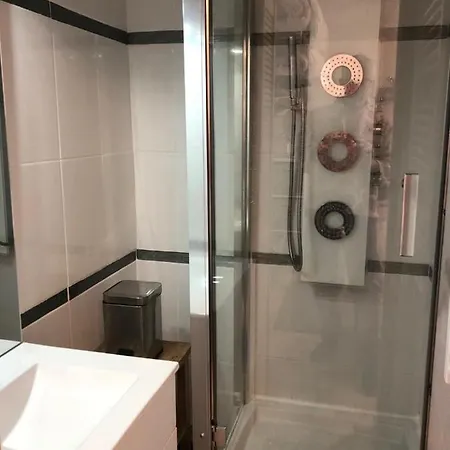 Magaly T4 A 50 M De La De Centre Apartment *